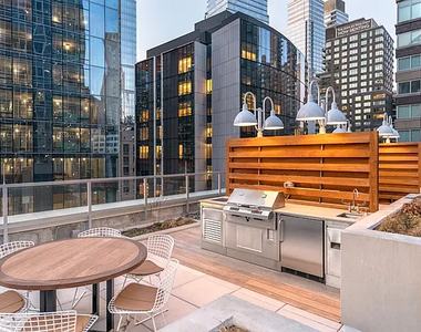 21 West End Avenue - Photo Thumbnail 7