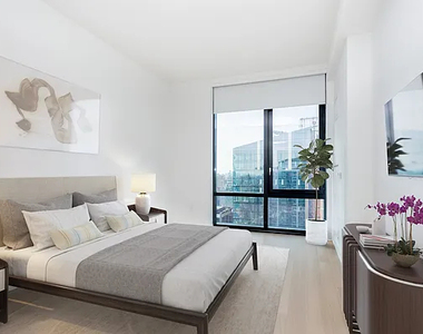 21 West End Avenue - Photo Thumbnail 1