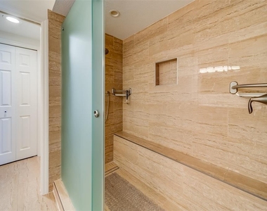 16500 Gulf Boulevard - Photo Thumbnail 25