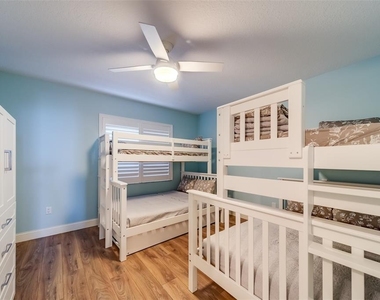 16500 Gulf Boulevard - Photo Thumbnail 36