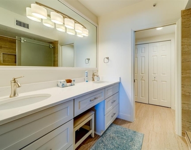 16500 Gulf Boulevard - Photo Thumbnail 27