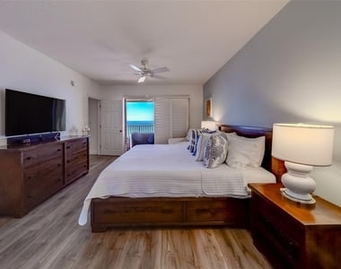 16500 Gulf Boulevard - Photo Thumbnail 22