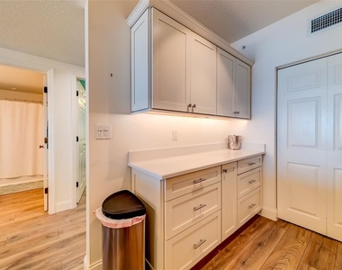 16500 Gulf Boulevard - Photo Thumbnail 11