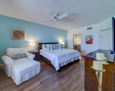 16500 Gulf Boulevard - Photo Thumbnail 21