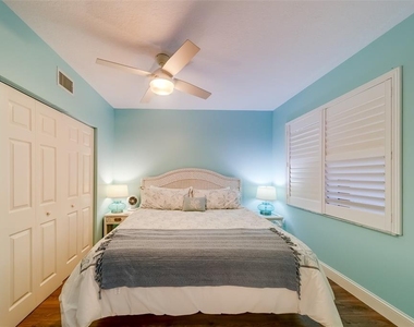16500 Gulf Boulevard - Photo Thumbnail 31