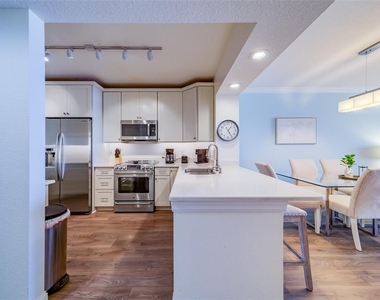 16500 Gulf Boulevard - Photo Thumbnail 8
