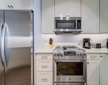16500 Gulf Boulevard - Photo Thumbnail 10