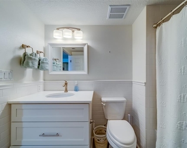 16500 Gulf Boulevard - Photo Thumbnail 35
