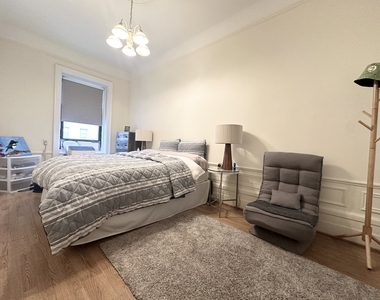 320 West 106th Street - Photo Thumbnail 3