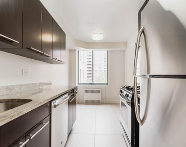 750 Columbus Ave. - Photo Thumbnail 8