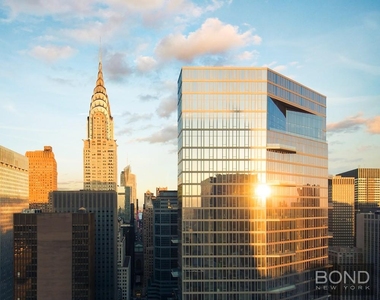 East 44th Street - Photo Thumbnail 15