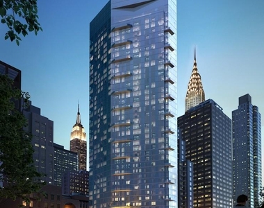 East 44th Street - Photo Thumbnail 9