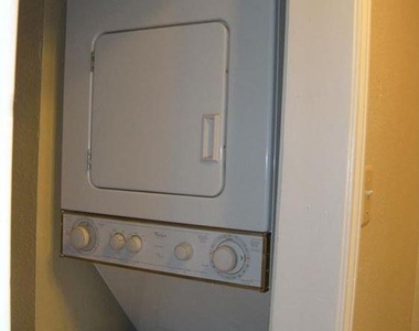 2529 Rio Grande St - Photo Thumbnail 10