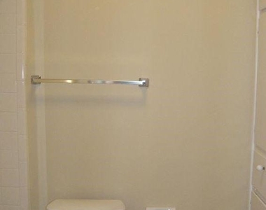 2529 Rio Grande St - Photo Thumbnail 9