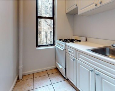 East 90th Street - Photo Thumbnail 1
