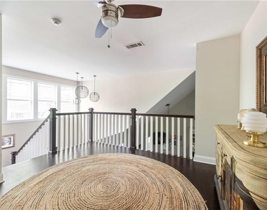 1278 Wylie Street Se - Photo Thumbnail 37