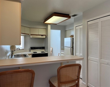 8 Marina Point Place - Photo Thumbnail 10
