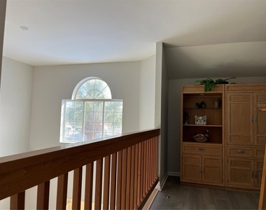 8 Marina Point Place - Photo Thumbnail 26