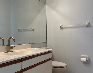 8 Marina Point Place - Photo Thumbnail 12