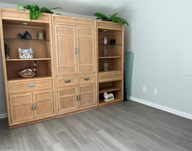8 Marina Point Place - Photo Thumbnail 27