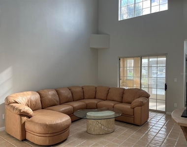 8 Marina Point Place - Photo Thumbnail 4