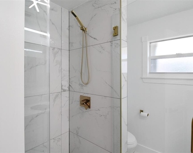 945 Bal Harbor Boulevard - Photo Thumbnail 52