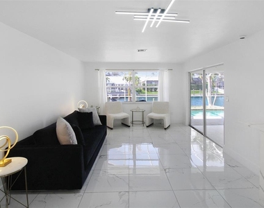 945 Bal Harbor Boulevard - Photo Thumbnail 42