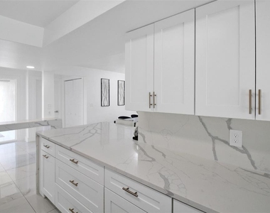 945 Bal Harbor Boulevard - Photo Thumbnail 36