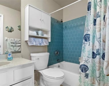 5824 Wildwood Avenue - Photo Thumbnail 19