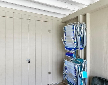 5824 Wildwood Avenue - Photo Thumbnail 3