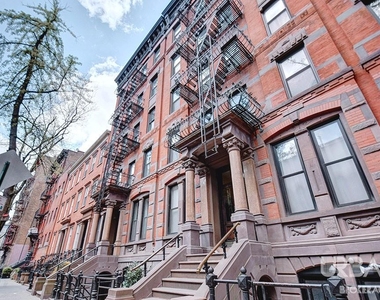 35 Grove Street - Photo Thumbnail 7