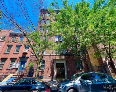 West 11th Street - Photo Thumbnail 0