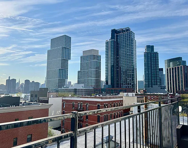 220 Franklin Street - Photo Thumbnail 8