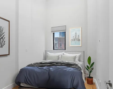 220 Franklin Street - Photo Thumbnail 3