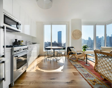 Broome Street - Photo Thumbnail 1