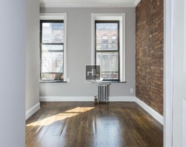 West 103rd Street - Photo Thumbnail 5