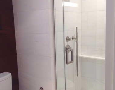 60 Riverside Boulevard - Photo Thumbnail 4