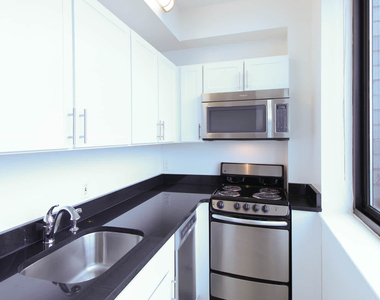 180 Montague St. - Photo Thumbnail 7