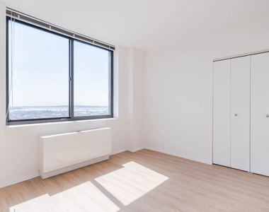 180 Montague St. - Photo Thumbnail 22