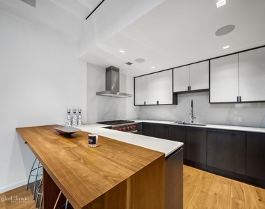 240 Centre St - Photo Thumbnail 16