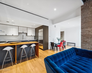 240 Centre St - Photo Thumbnail 1