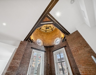 240 Centre St - Photo Thumbnail 3