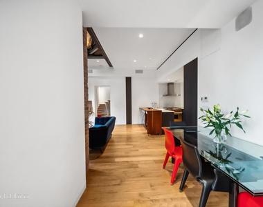 240 Centre St - Photo Thumbnail 9