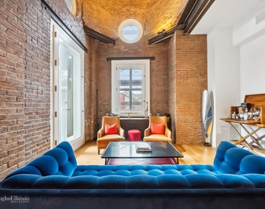 240 Centre St - Photo Thumbnail 8