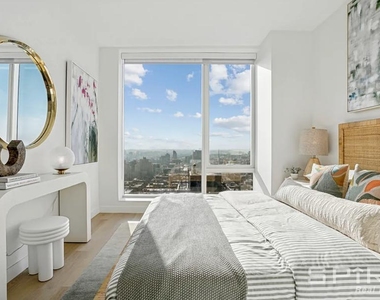 Hanover Place - Photo Thumbnail 3