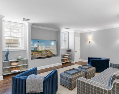 327 Georgica Road - Photo Thumbnail 27