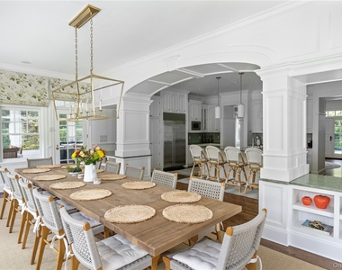 327 Georgica Road - Photo Thumbnail 9
