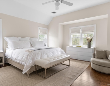 327 Georgica Road - Photo Thumbnail 20