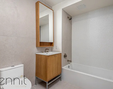 33 Little Nassau Street - Photo Thumbnail 5
