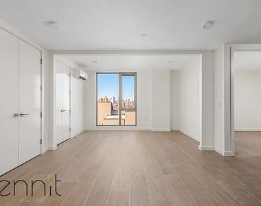33 Little Nassau Street - Photo Thumbnail 1
